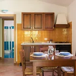 Bouganvillage מלון דירות בודוני