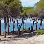 מלון דירות Bouganvillage בודוני