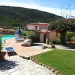 מלון דירות Bouganvillage 3*