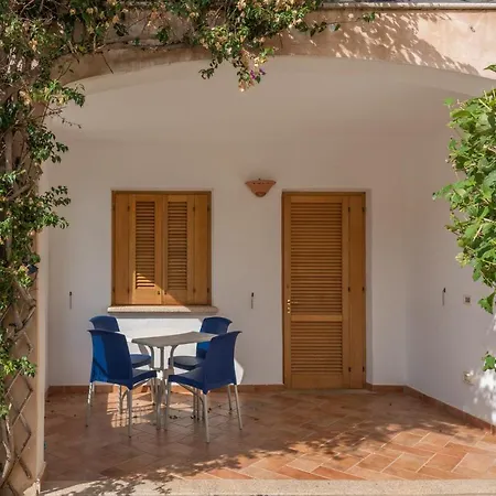 Bouganvillage