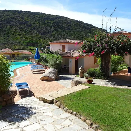 Bouganvillage מלון דירות בודוני
