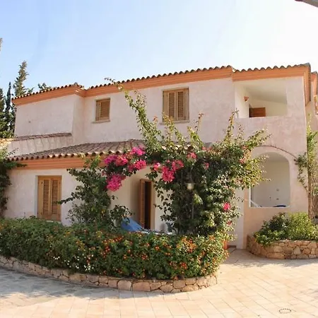 Aparthotel Bouganvillage 3*