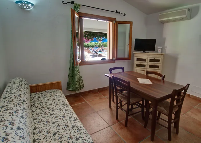 Ξενοδοχείο με διαμερίσματα Bouganvillage Budoni