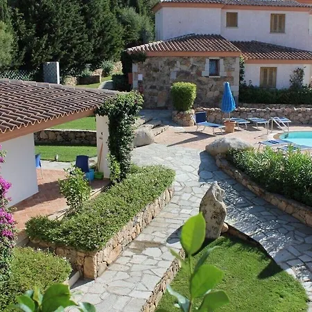 Bouganvillage Lägenhetshotell Budoni