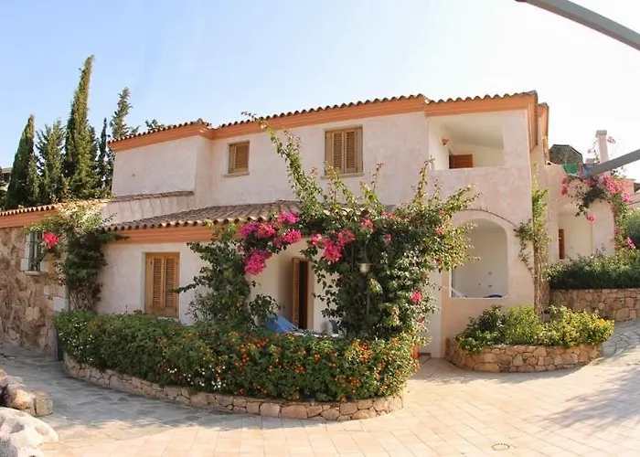 Aparthotel Bouganvillage 3*